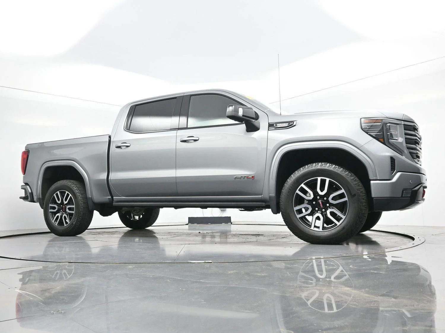 Used 2024 Sterling Metallic GMC AT4 image 46