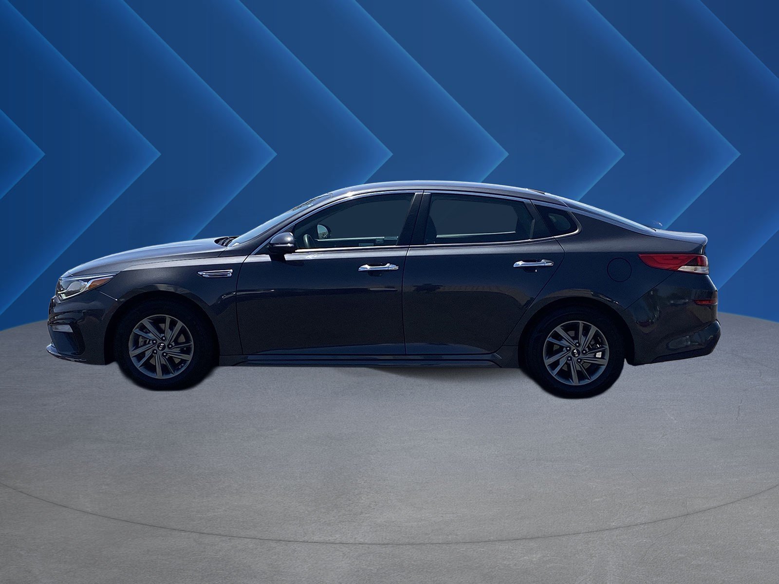 Used 2019 Platinum Graphite Kia LX image 7