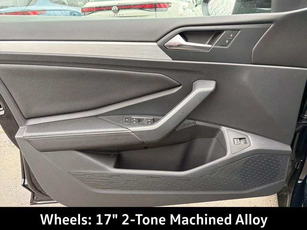 New 2026  Volkswagen 1.5T Sport image 11