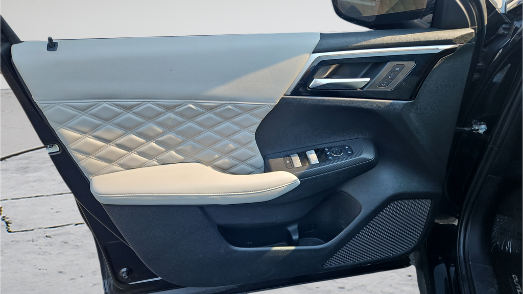 2023 Mitsubishi Outlander SEL - Photo 20