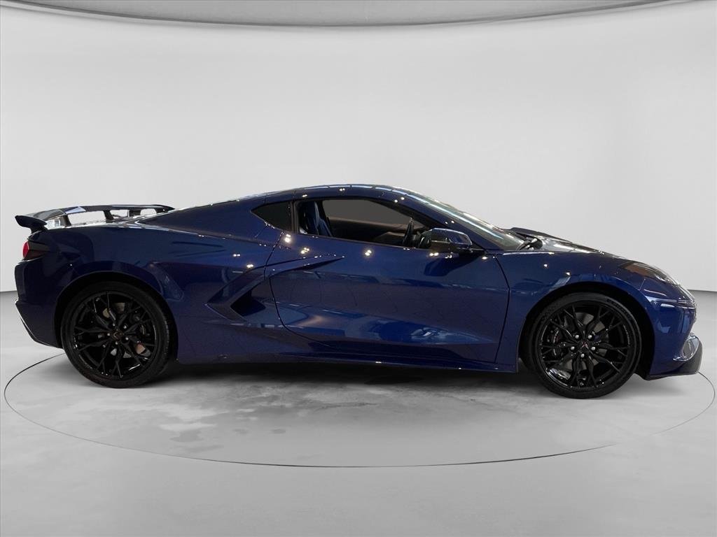 2027 Chevrolet Corvette 3LT - Photo 8