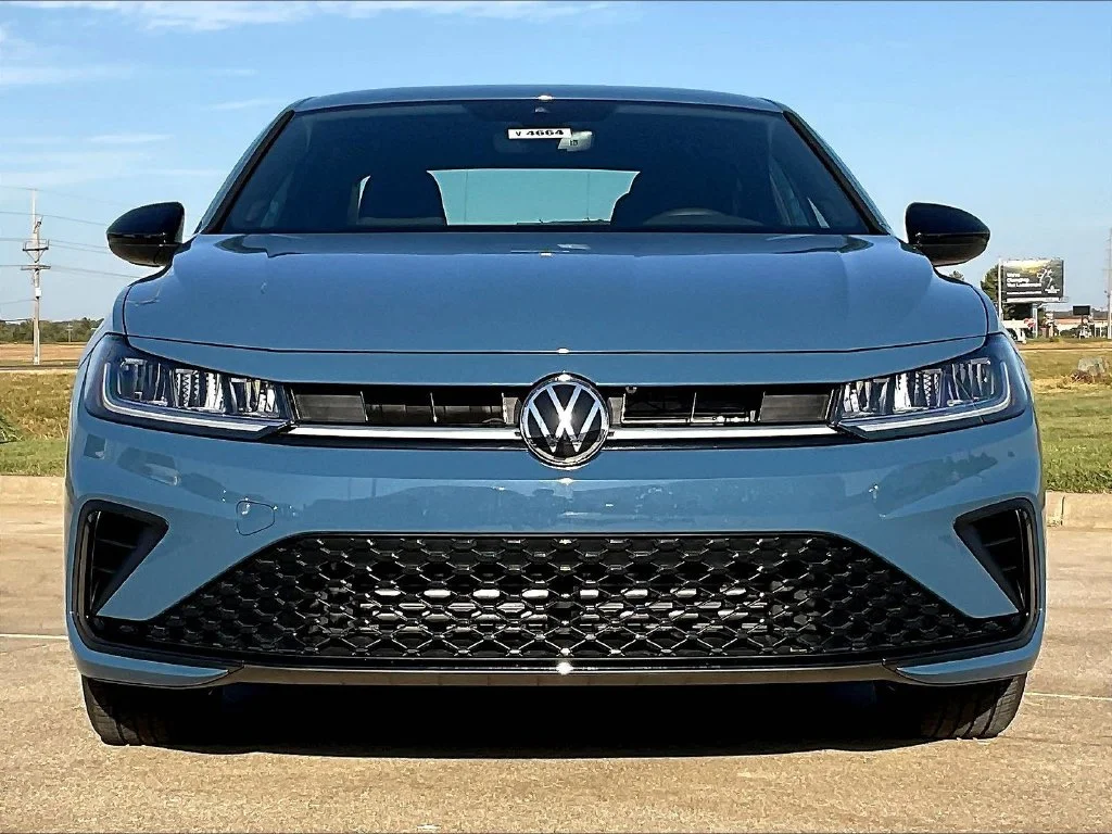 New 2027 Blue Volkswagen 1.5T Sport image 8