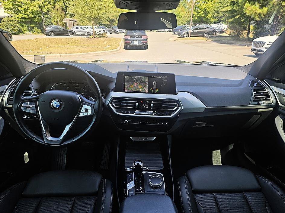 Used 2022 Black Sapphire Metallic BMW xDrive30i image 32