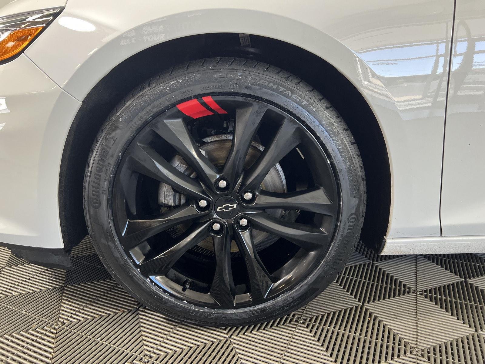 Used 2023 Summit White Chevrolet LT image 33