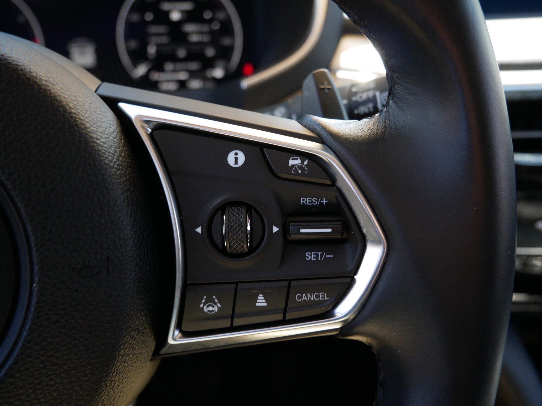 Used 2024 Majestic Black Pearl Acura w/Technology Package image 30