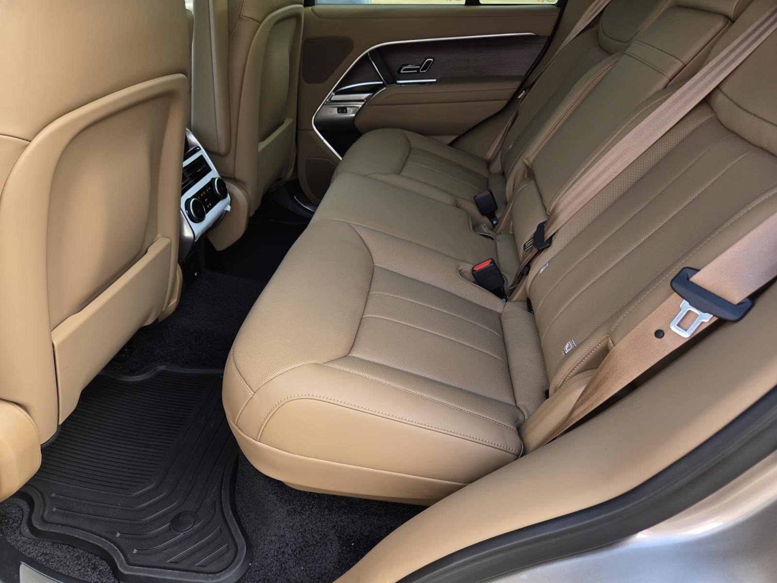 New 2026 Batumi Gold LAND ROVER SE PHEV image 31