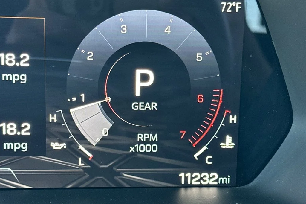 Used 2025 Silver GMC AT4 image 24