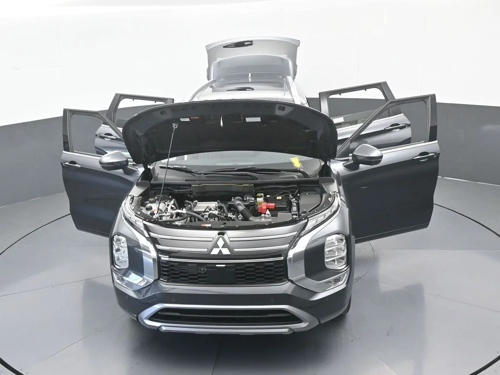 New 2026 Gray Mitsubishi SEL image 71