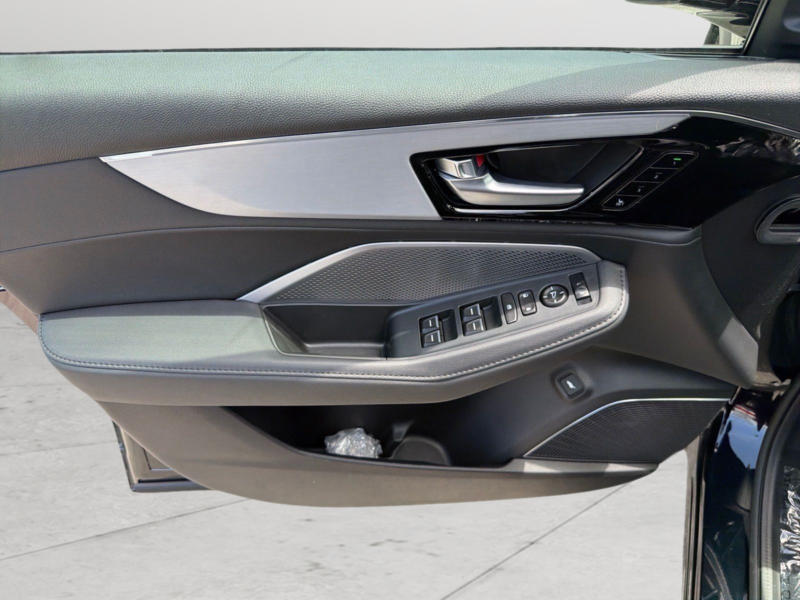 New 2026 Majestic Black Pearl Acura Base image 25