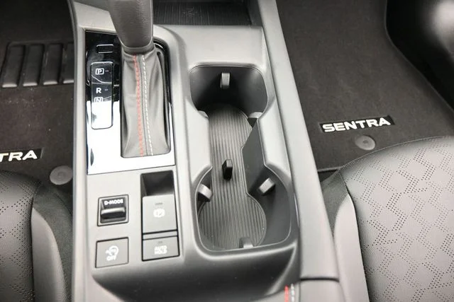 2026 Nissan Sentra SR - Photo 25