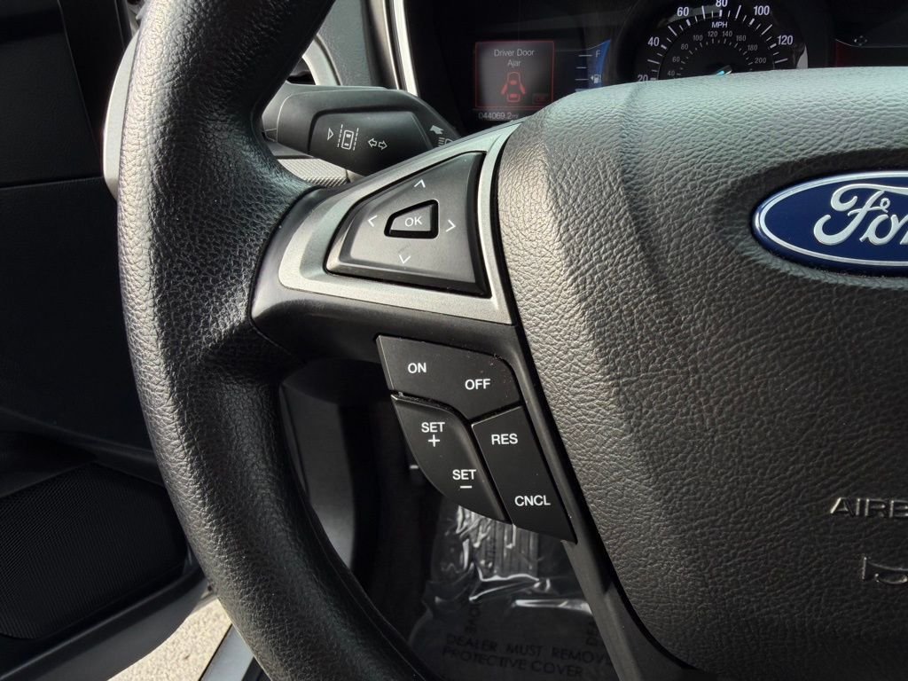 Used 2019 Silver Ford SE image 11