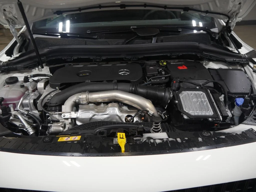New 2026 Polar White Mercedes-Benz GLA 250 image 52