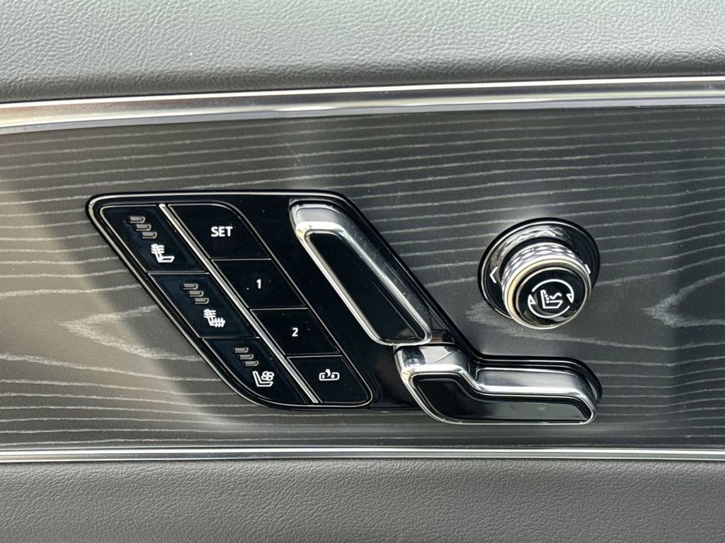 2026 Cadillac LYRIQ V - Photo 11