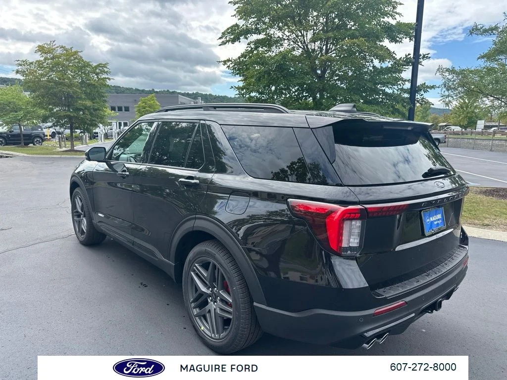 New 2026 Agate Black Metallic Ford ST image 6