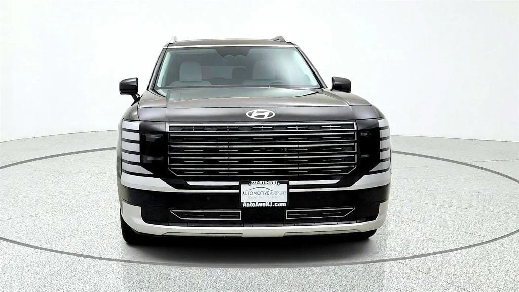 Used 2026 Abyss Black Pearl Hyundai Calligraphy FWD image 2