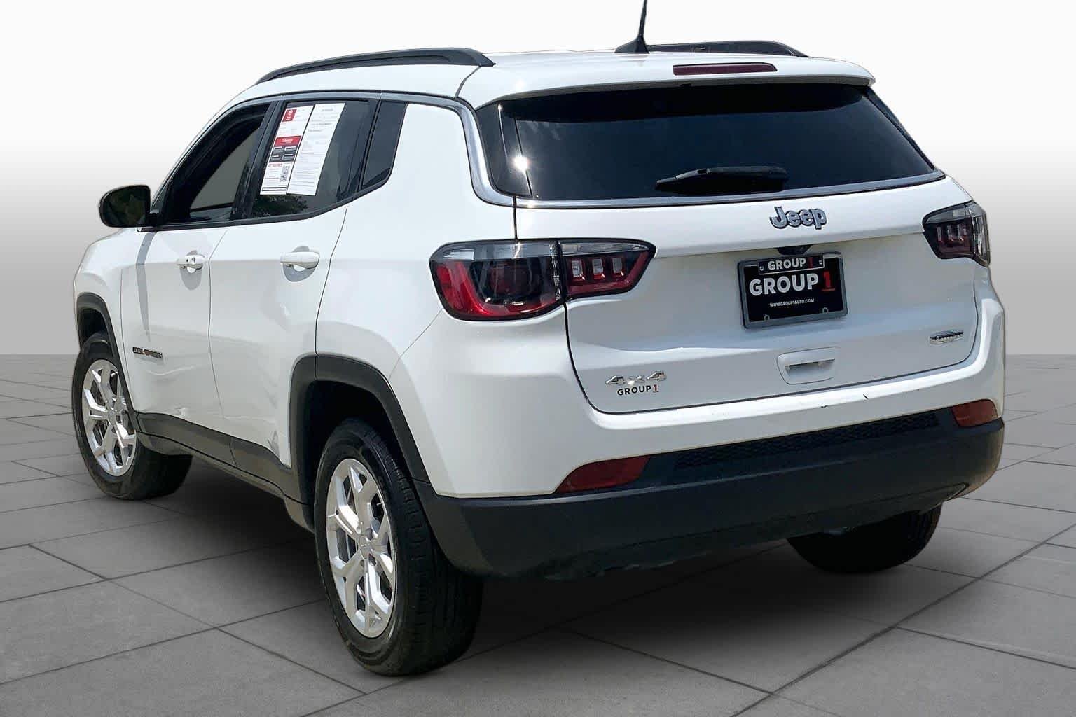 Used 2024 Bright White Clearcoat Jeep Latitude image 12