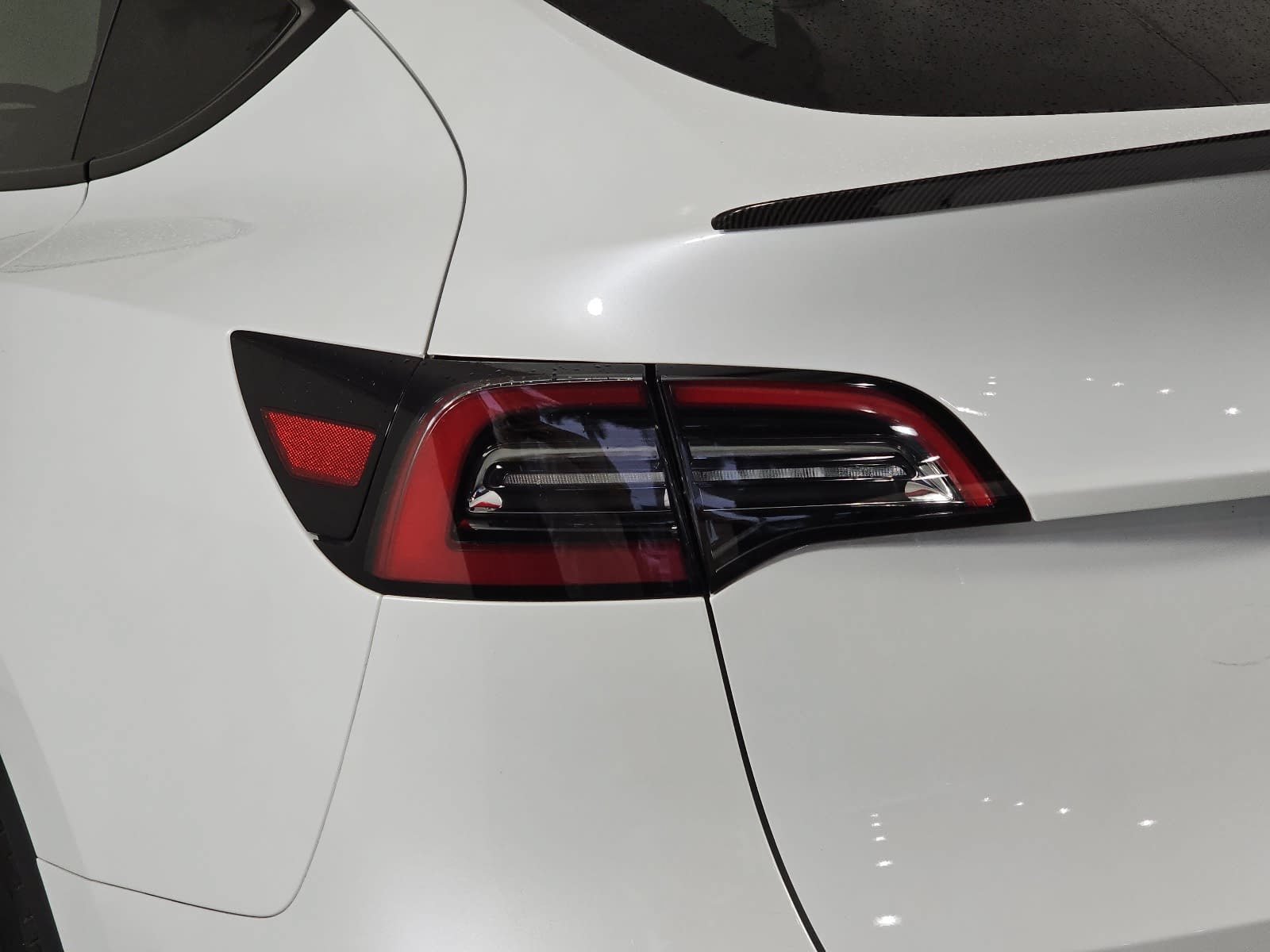 Used 2022 White Tesla Long Range image 29