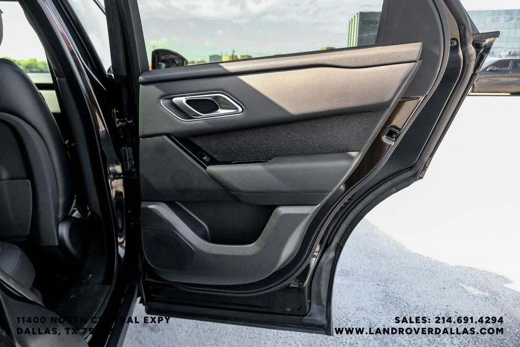 New 2026 Santorini Black Metallic Land Rover S image 44