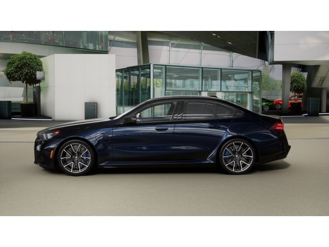 New 2027 Black BMW M5 image 4