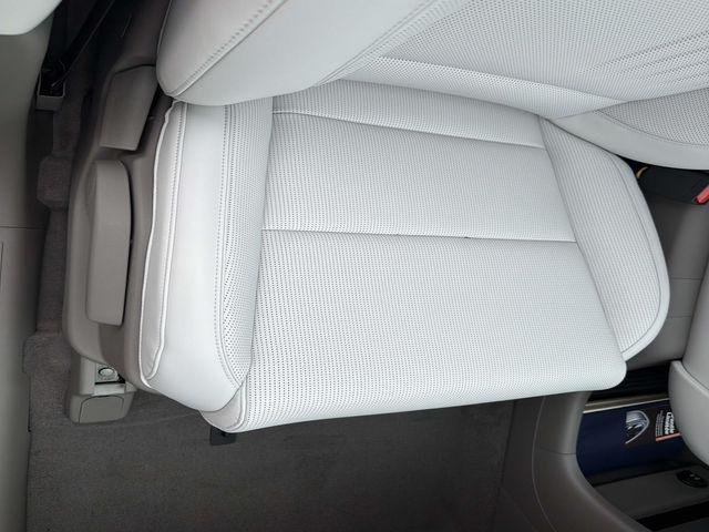 New 2027 White Hyundai Blue SEL 7P image 14