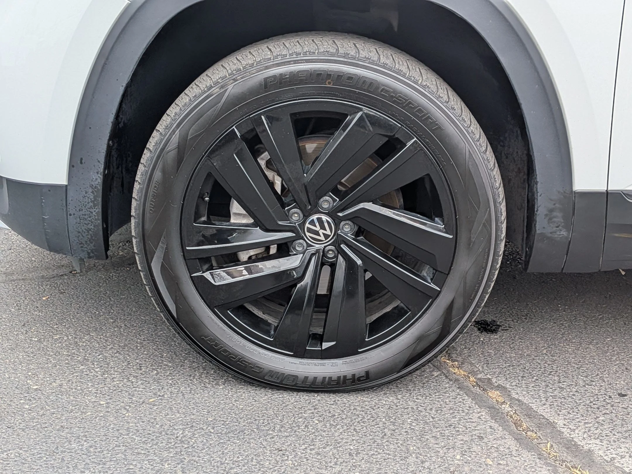 2022 Volkswagen Atlas Cross Sport SE w/Tech - Photo 12