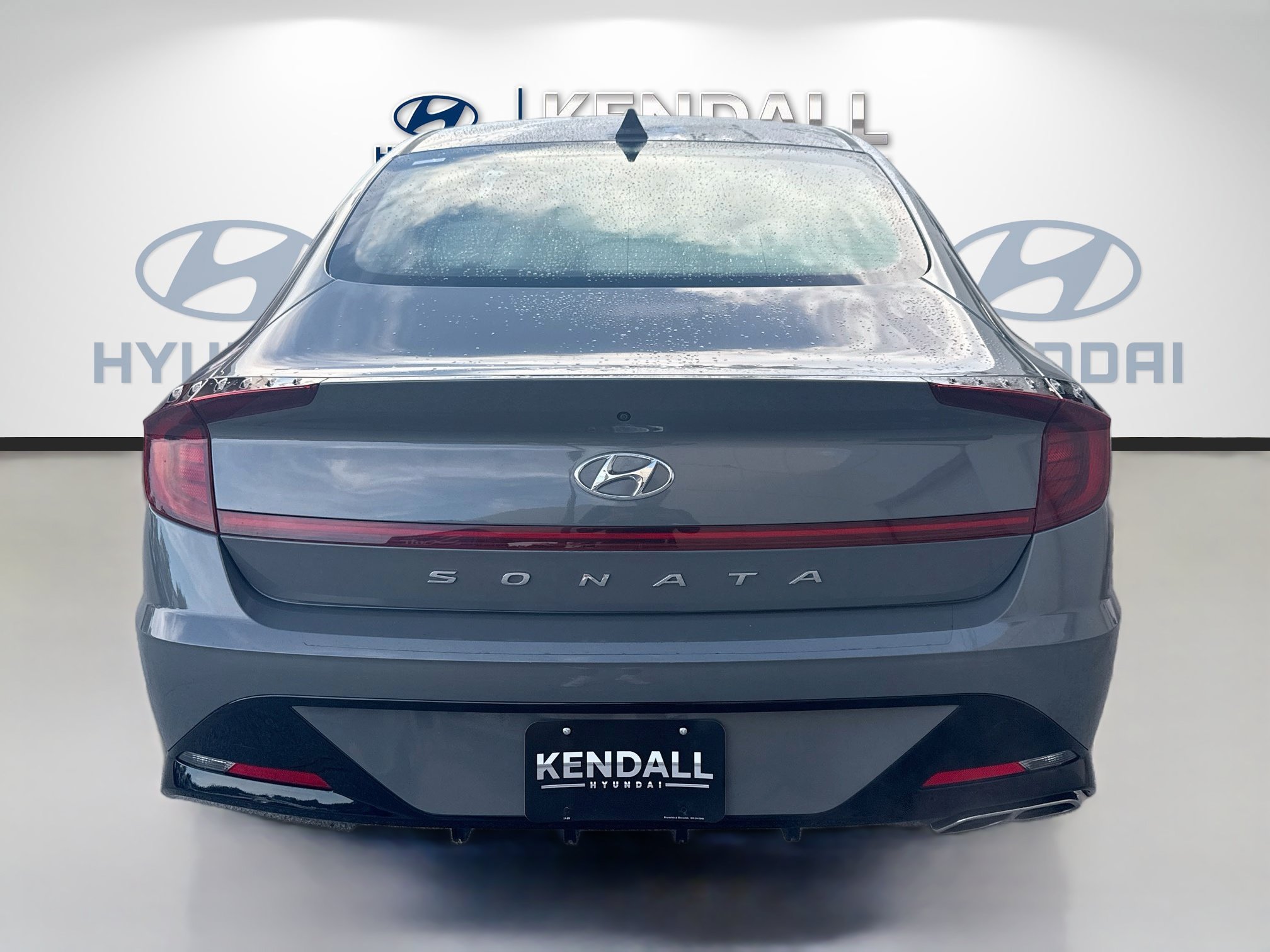 Used 2023 Hampton Gray Hyundai SEL image 5