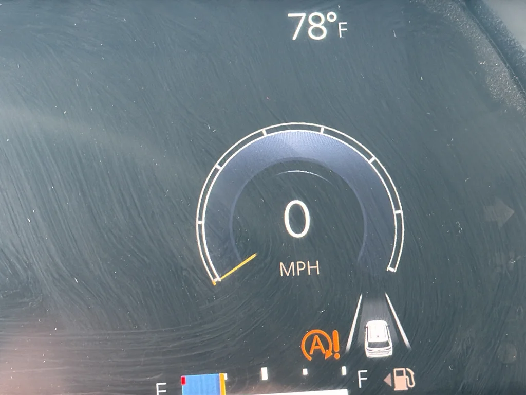 Used 2022 Black Jeep Laredo image 12