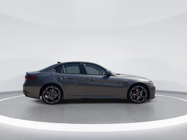Used 2023 Gray Alfa Romeo Veloce image 9