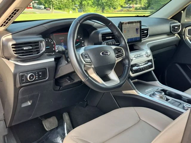 Used 2023 White Ford XLT image 20