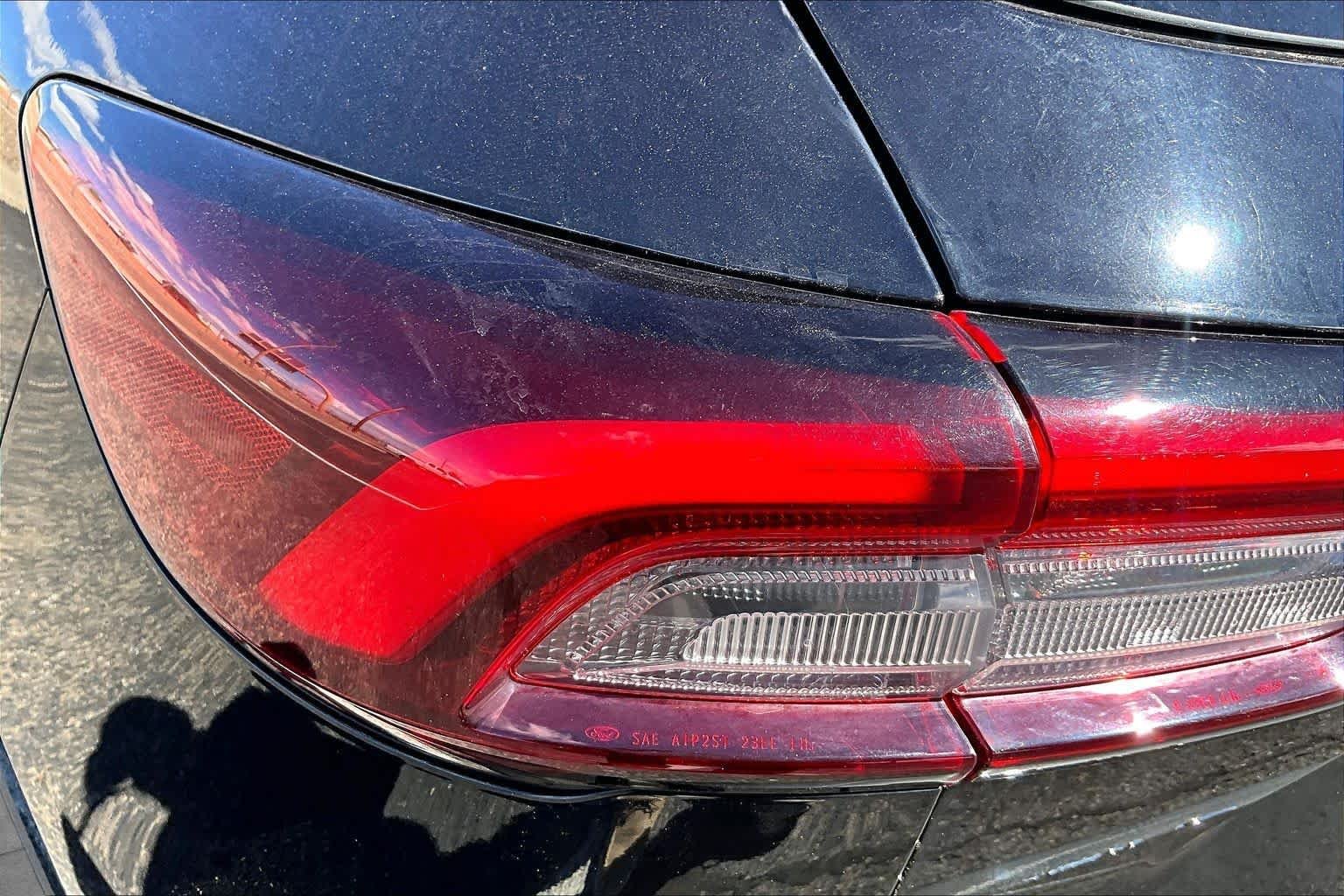 Used 2024 Agate Black Metallic Ford Active image 25