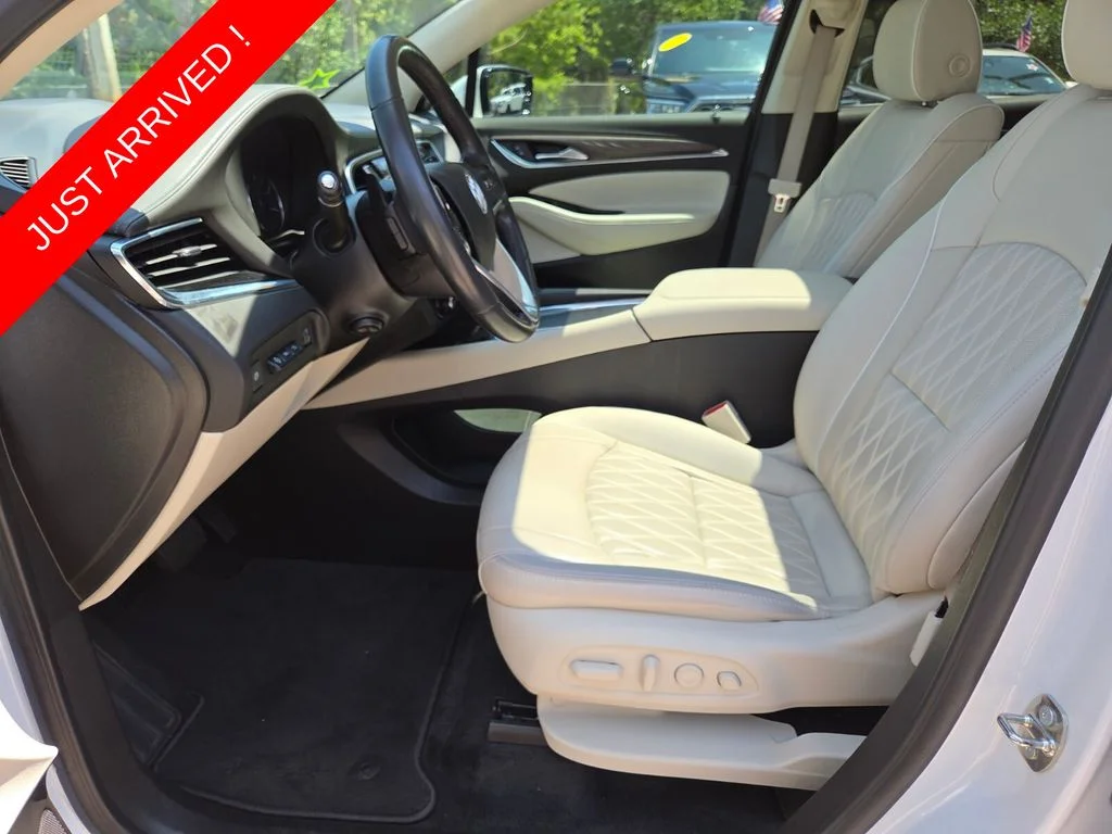 Used 2023 White Buick Avenir image 27