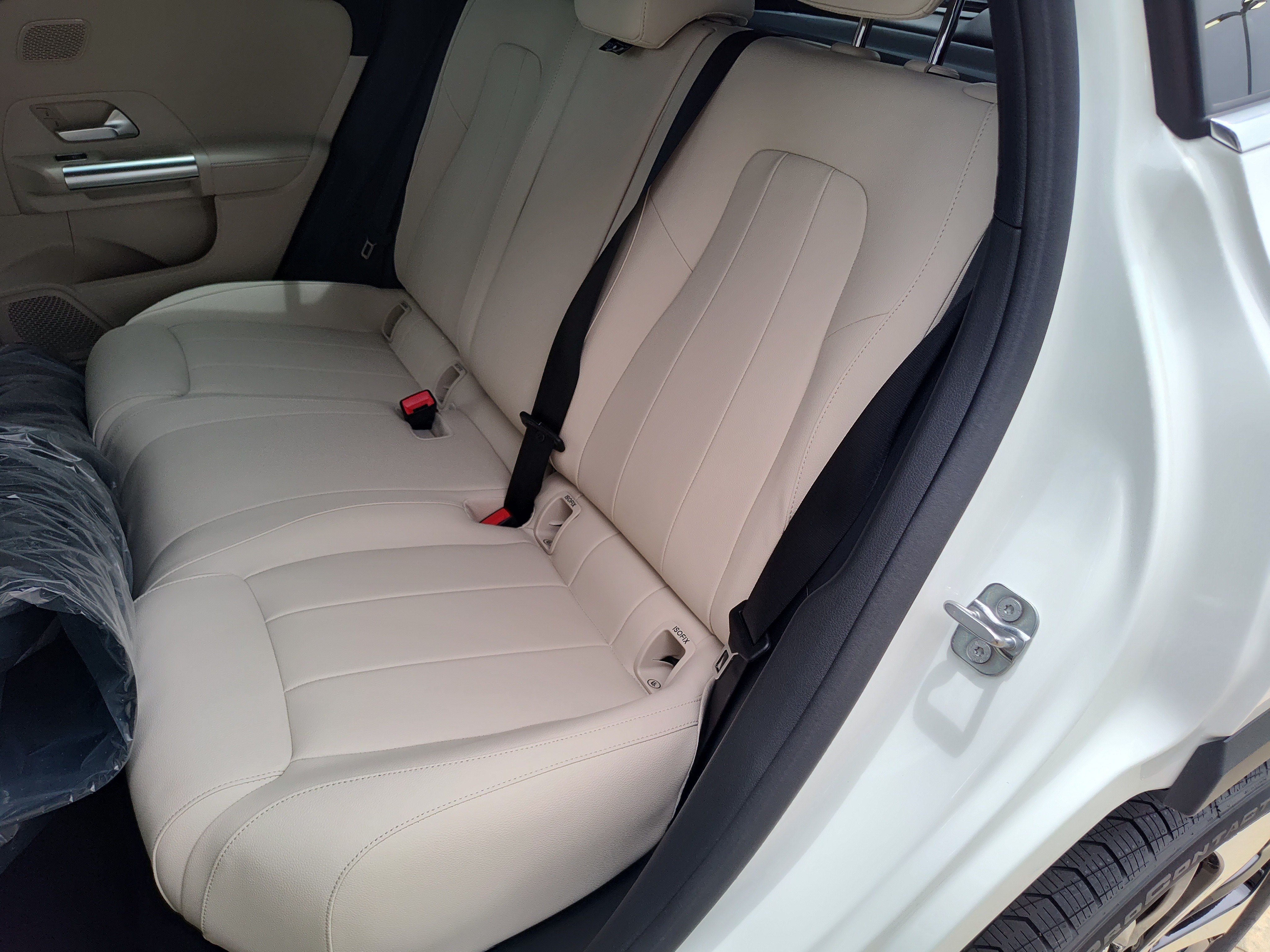 New 2026 Polar White Mercedes-Benz GLA 250 image 29