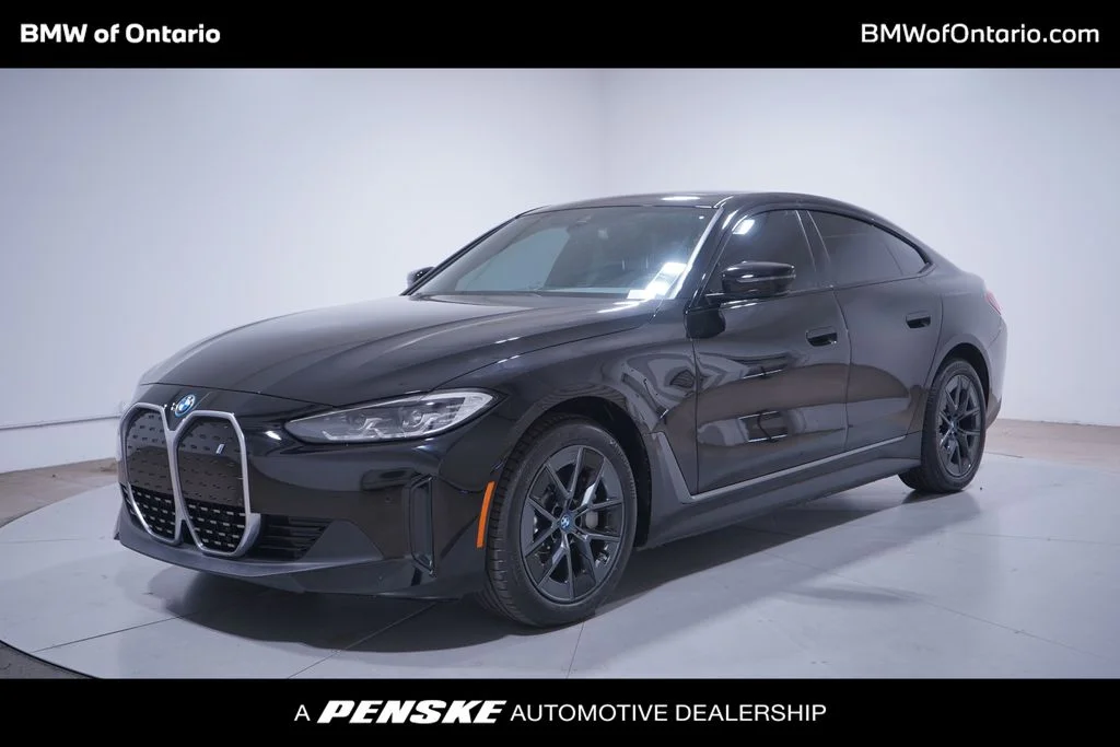 2023 BMW i4 eDrive35's photo