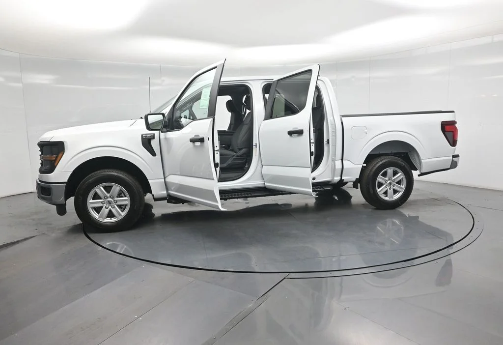 New 2026 Oxford White Ford XL image 30