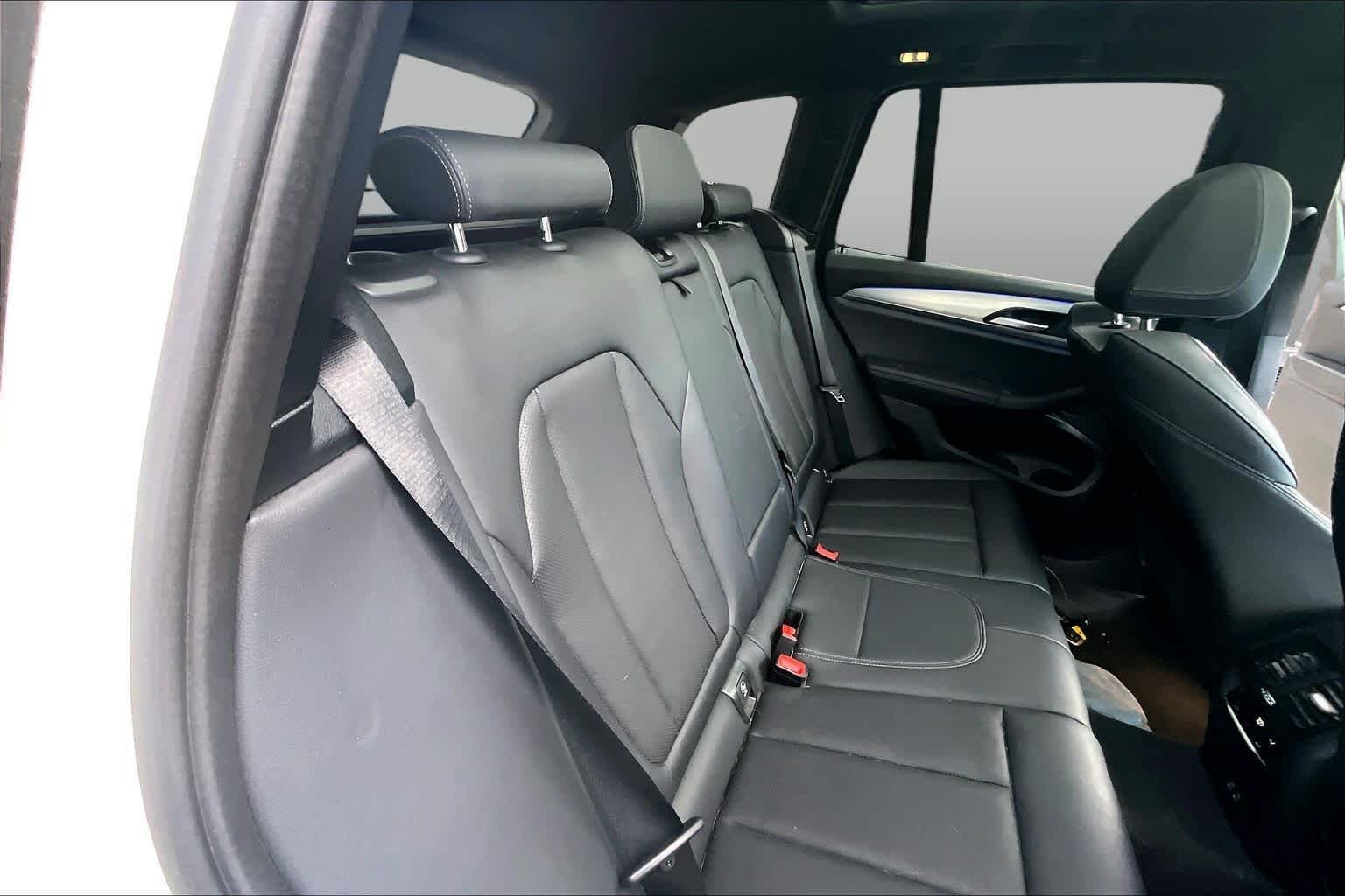 Used 2023 Alpine White BMW sDrive30i image 20