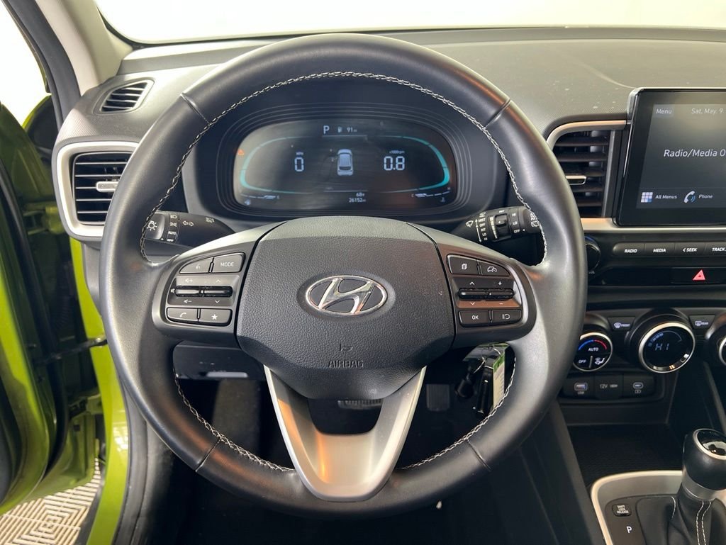 Used 2023 Green Hyundai SEL image 8