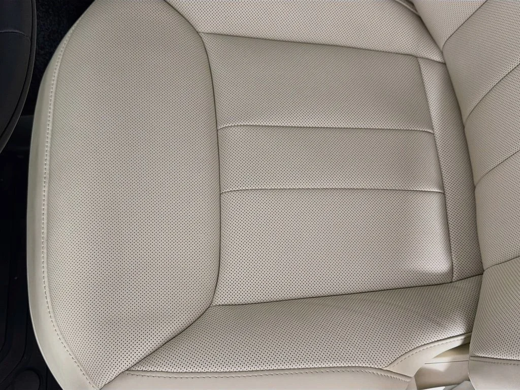 New 2026 Carpathian Gray Premium Metallic Land Rover SE image 20