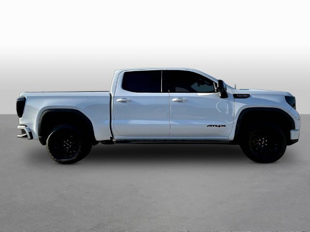 Used 2022 White GMC AT4X image 9