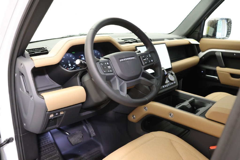 New 2026 Fuji White LAND ROVER S image 29