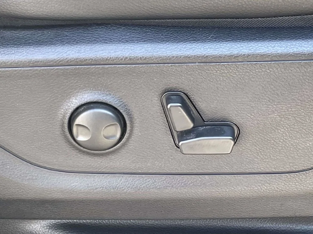 Used 2026  Ram Rebel image 17