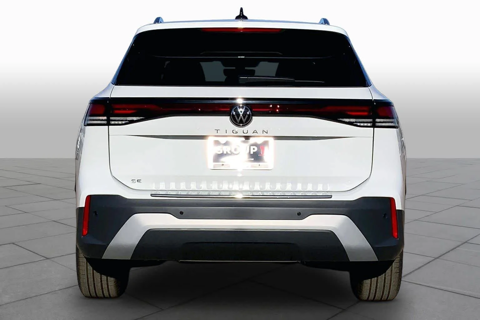 New 2026 Pure White Volkswagen SE image 4