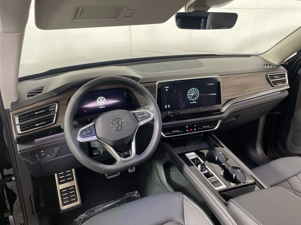 2026 Volkswagen Atlas SEL Premium R-Line - Photo 8