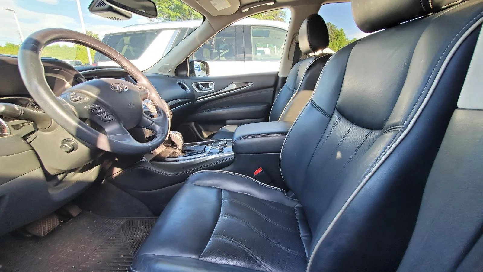 Used 2019 Hermosa Blue INFINITI LUXE image 3