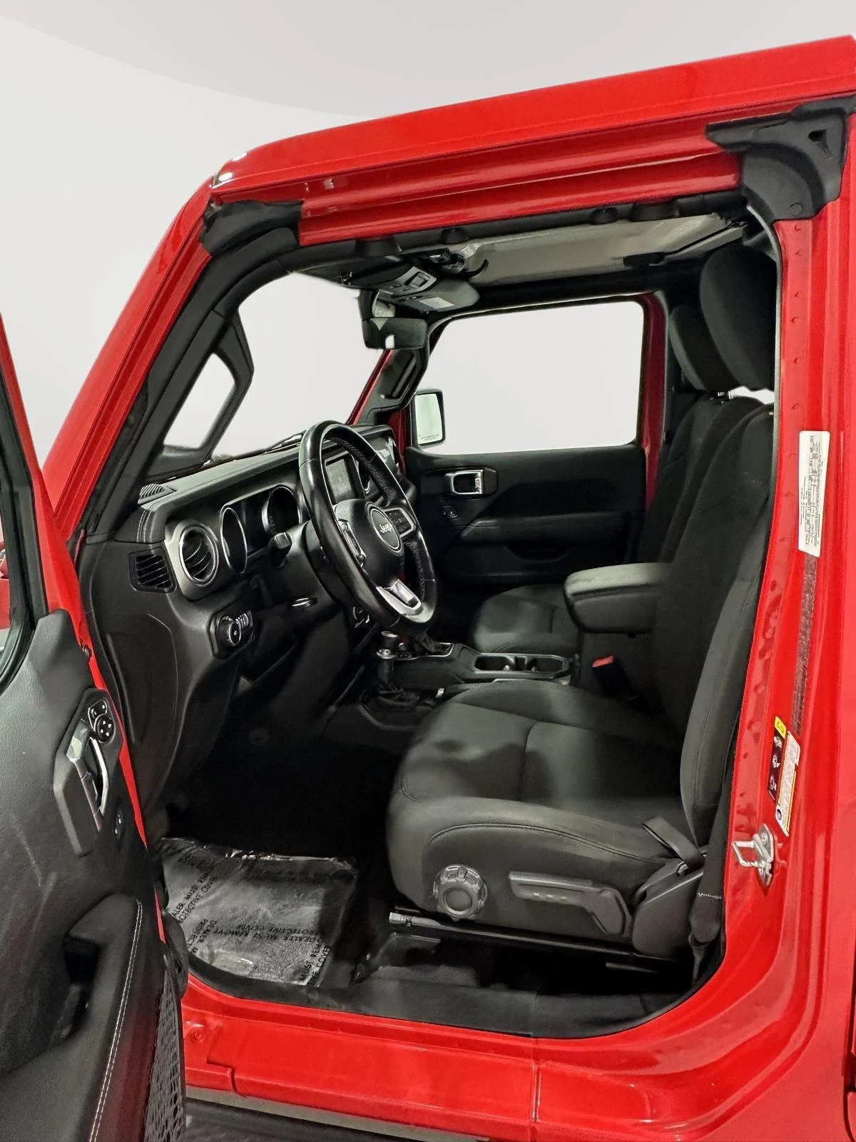 Used 2021 Firecracker Red Jeep Unlimited Sahara image 9