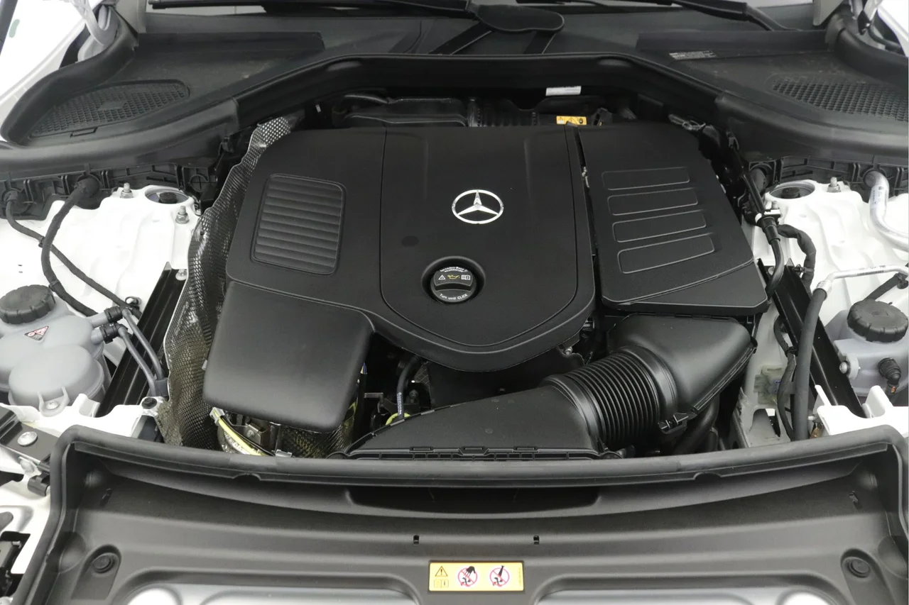 New 2027 Polar White Mercedes-Benz 300 image 10