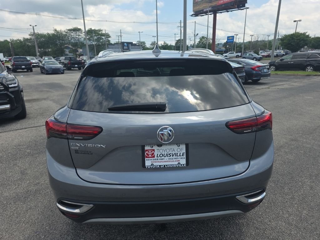 Used 2021  Buick Preferred image 5