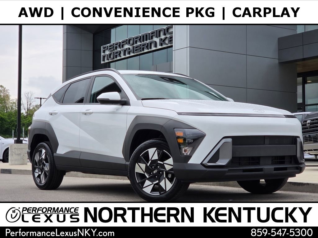 Used 2024 Atlas White Hyundai SEL image 1