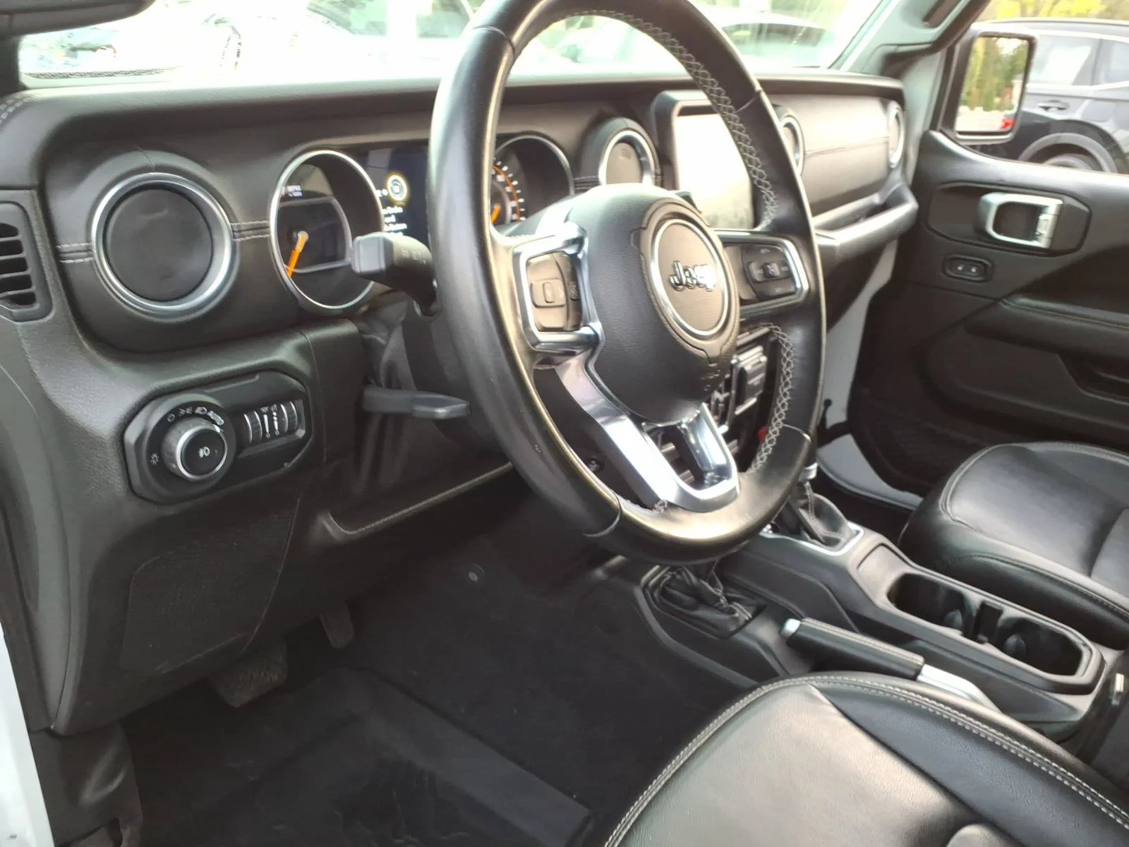 Used 2020 Bright White Clearcoat Jeep Sahara image 17