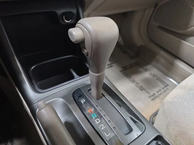 Used 2003 Green Toyota  image 21