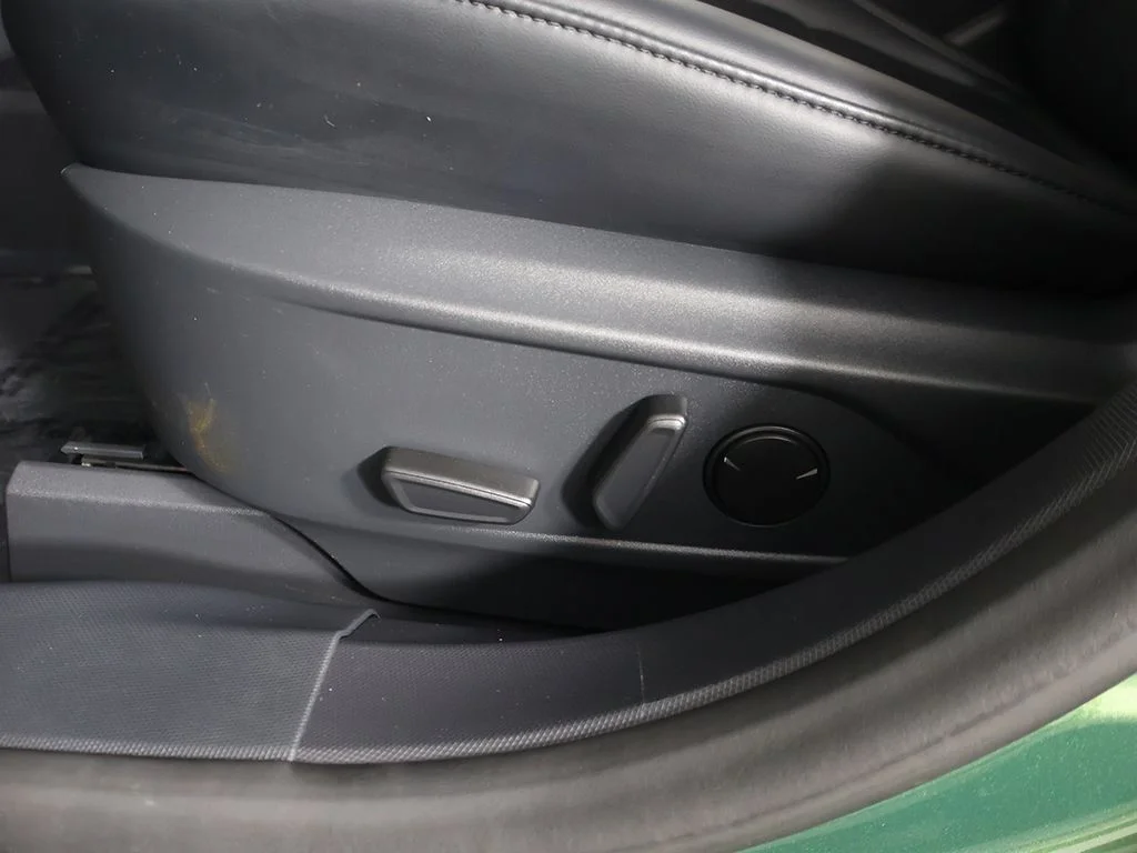 Used 2025 Green Metallic Ford Premium image 35